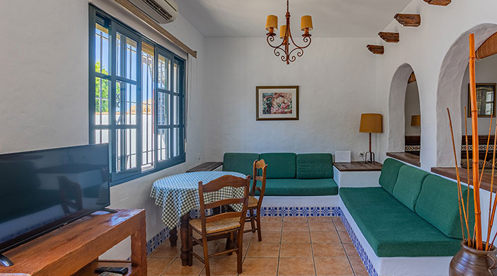 Apartamento Planta Baja con Terraza - Apartamentos El Roqueo