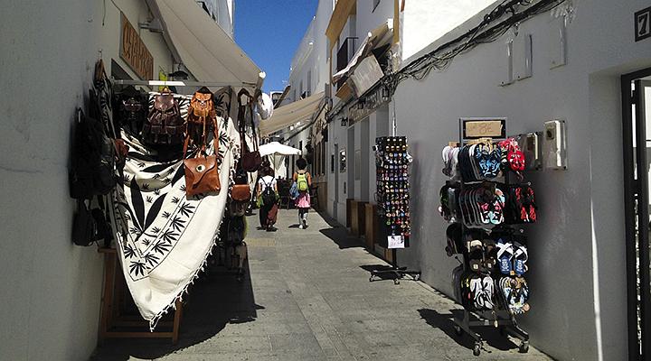 Calle Comercial - El Roqueo (Conil)